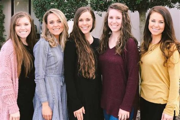19 Kids And Counting Sisters Jessa and Jill Duggar Feuding: Jessa Shunned For Christmas