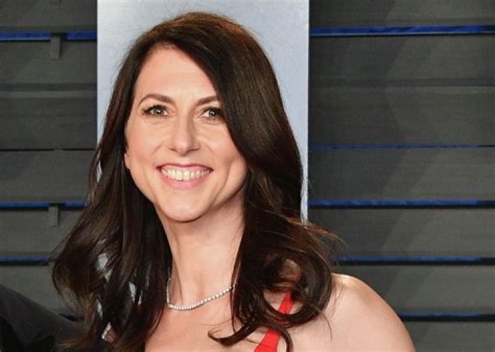 Ashley Nichole- Net Worth, Bio, Age, Height, Boyfriend, Nationality, Career