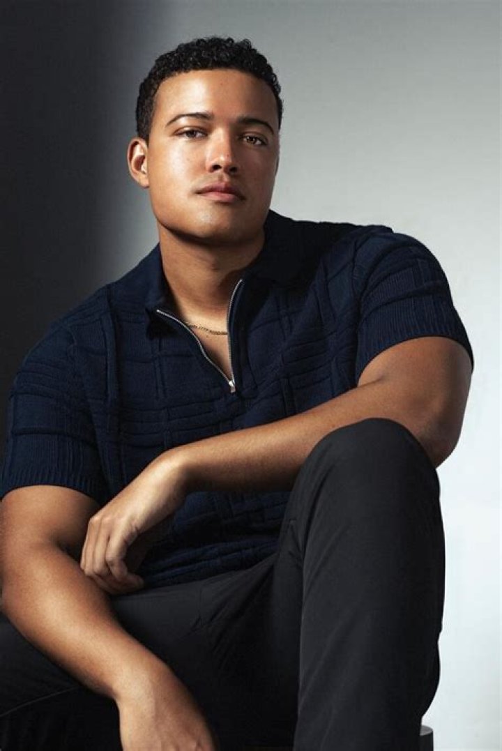 Bradley Constant Biography: Age, Girlfriend, Net Worth, Instagram, Movies, Siblings, TV Shows, Height