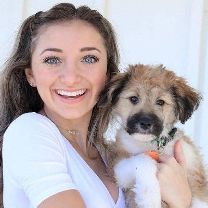 Brooklyn McKnight- Bio, Age, Height, Net Worth, Boyfriend, Dating