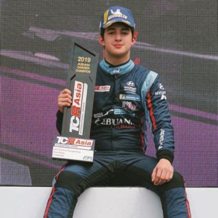 Daniel Miranda- Net Worth, Age, Girlfriend, Ethnicity, Height, Career