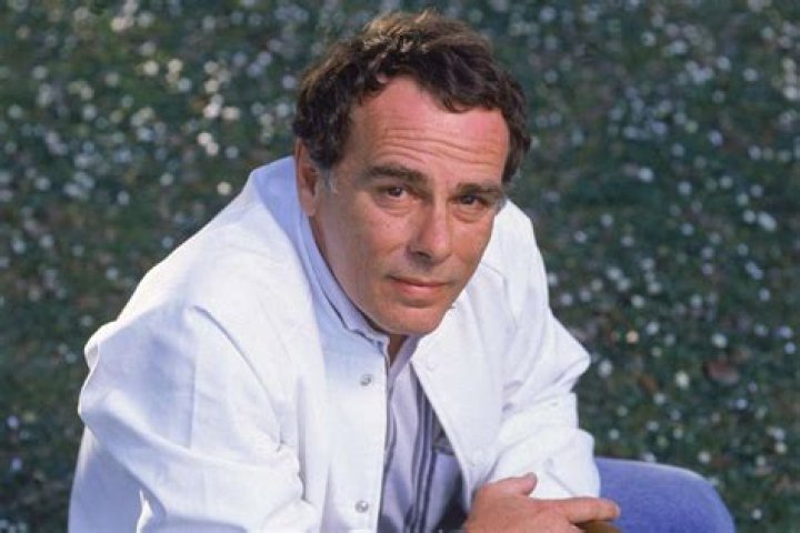 Dean Stockwell Biography: Wife, Age, Net Worth, Wikipedia, Pictures, Movies, Awards, Death