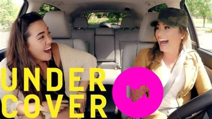 Demi Lovato Goes Undercover On Lyft!
