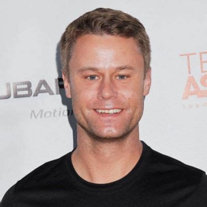 Eric Nenninger- Wiki, Age, Height, Net Worth, Wife, Ethnicity