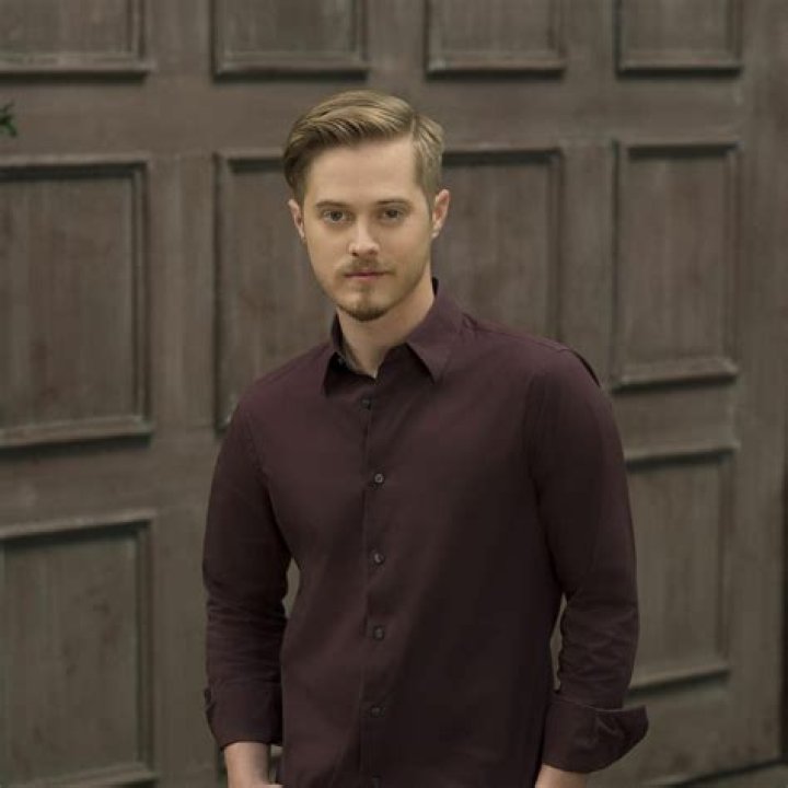 EXCLUSIVE: Lucas Grabeel discusses his new project 'HOME (Kinda) ALONE'