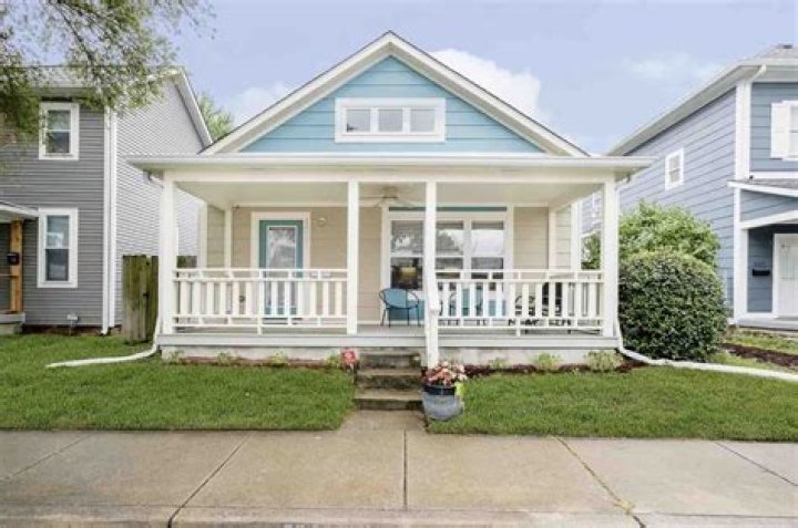 Fame | Mina Starsiak net worth and salary income estimation Jan, 2024