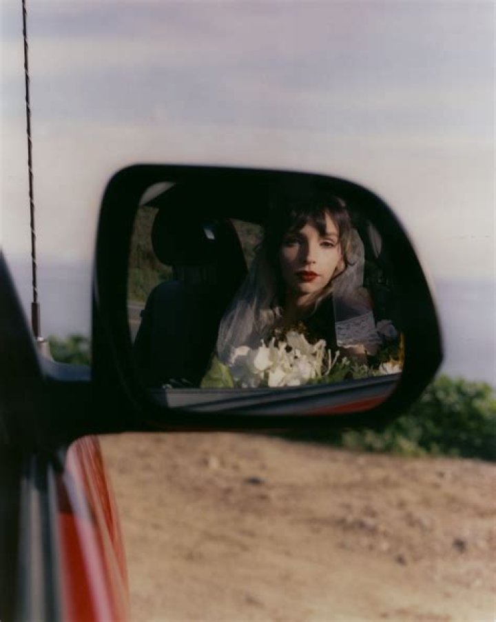Gal Musette Writes "Plateau" While Stuck in LA Traffic