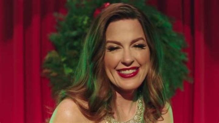 Hilary Roberts drops festive music video for 'Christmas with You'!