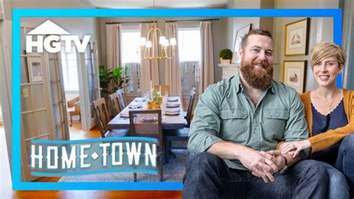 HomeTown - Where I Belong Signing and Review