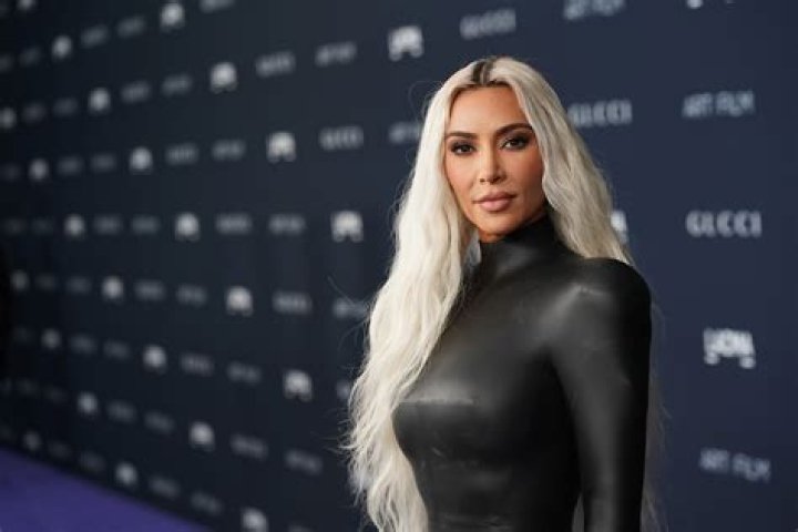 Kim Kardashian’s Boobs Flying Out Of Her Dress While On New York City Stroll! (PHOTOS)