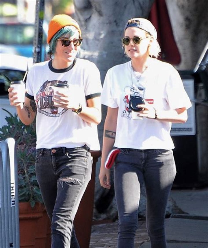 Kristen Stewart Kissing Alicia Cargile in Public: Photos Show Marriage On The Way?