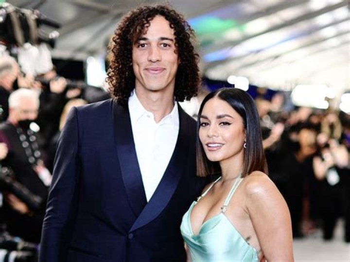 Kylie Pentelow- Wiki, Age, Height, Net Worth, Husband, Ethnicity
