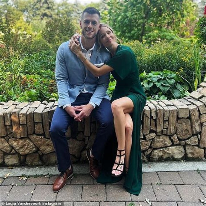 
Laura Coates- Husband, Married life, Net Worth, Height and Weight	