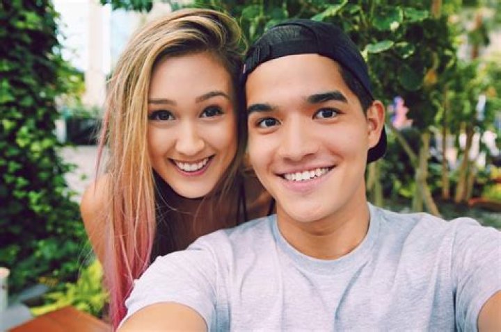 LaurDIY Biography: Parent, Age, Boyfriend, Net Worth, Wikipedia