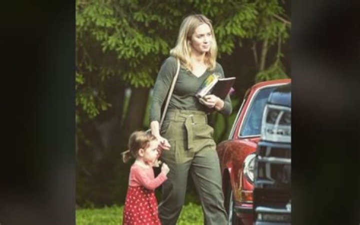 Meet Violet Krasinski: The Daughter Of Emily Blunt & John Krasinski