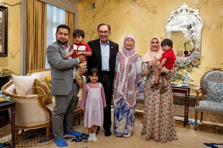 Muammar Gaddafi's ex-wife Fatiha al-Nuri Biography: Age, Net Worth, Husband, Son, Profile, Wikipedia