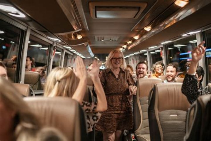 Plan a Custom Bus Tour of your Favourite Celebrity’s Hang-Outs