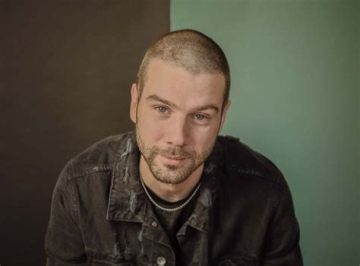 Plastic Martyr talks about latest single "Love In the Dark"