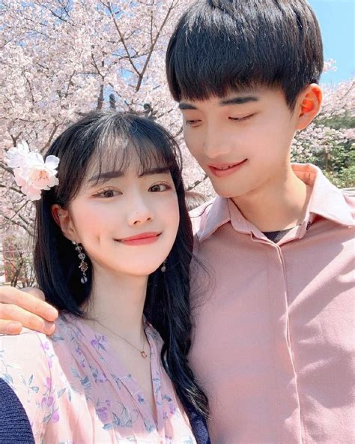 Ro Junghwa’s Girlfriend: Who is Ro Junghwa Dating?