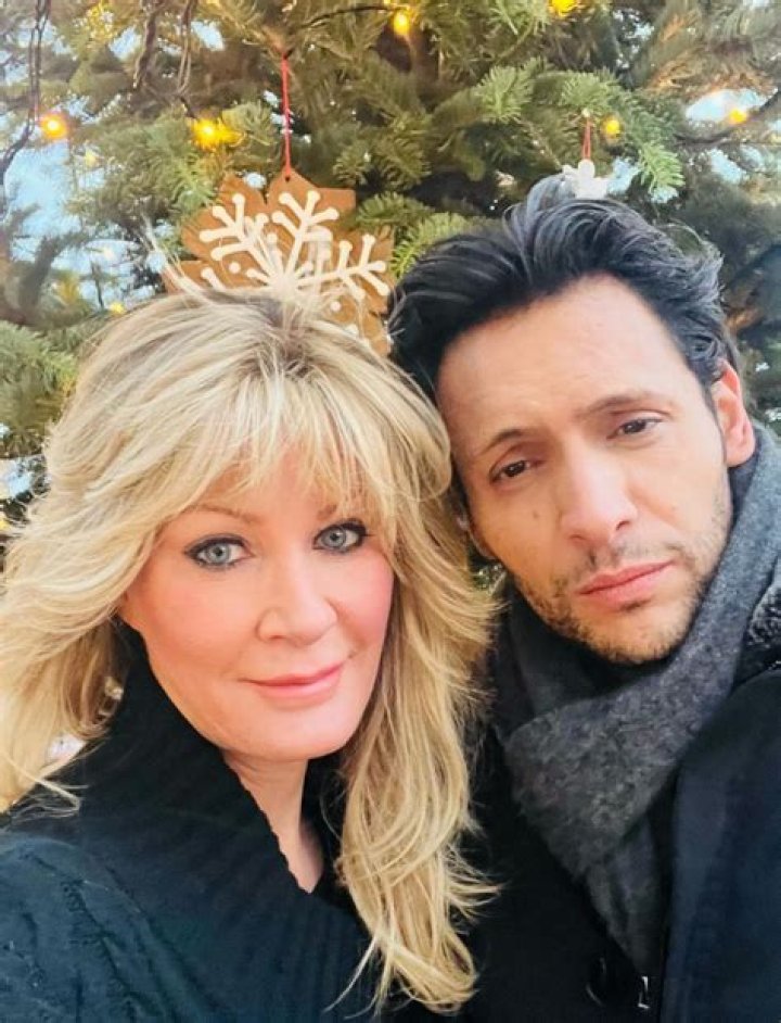 Sandra Dickinson’s Husband: Who is Sandra Dickinson Dating?