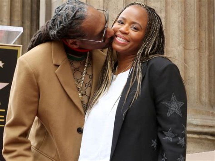 Snoop Dogg's son Julian Corrie Broadus Biography: Mother, Age, Height, Net Worth, Wife, Job