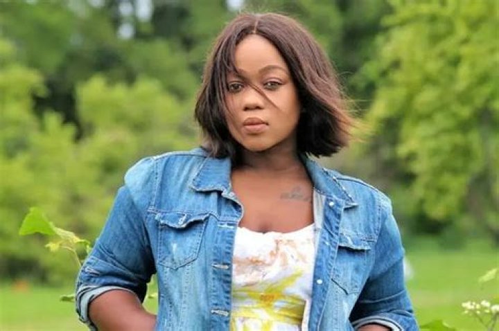 Sphelele Mzimela Biography: Age, Husband, Baby Daddy, Net Worth, Twins, Car, Instagram, Pictures