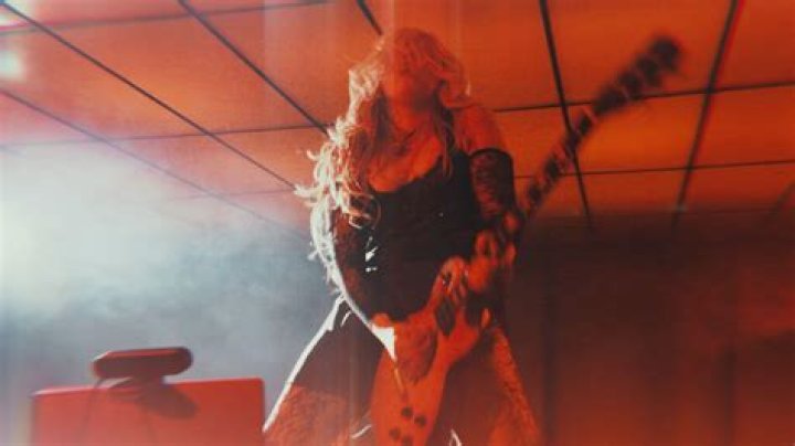 Tatiana Lima Goes to "Hollywood" in New Single and Video