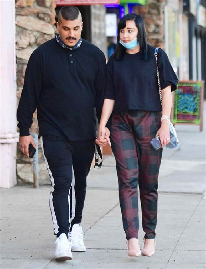 Who is Amanda Bynes Dating – Amanda Bynes's Boyfriend & Exes