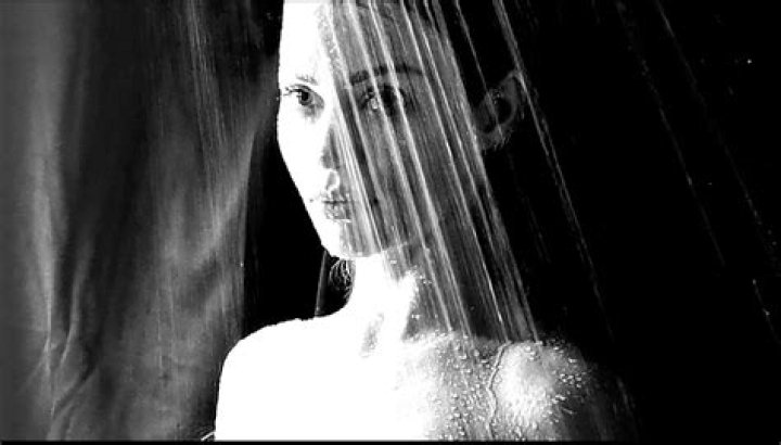 Xhoana X Puts a Spin on Classic Film Noir in all New Visuals for "Villain"